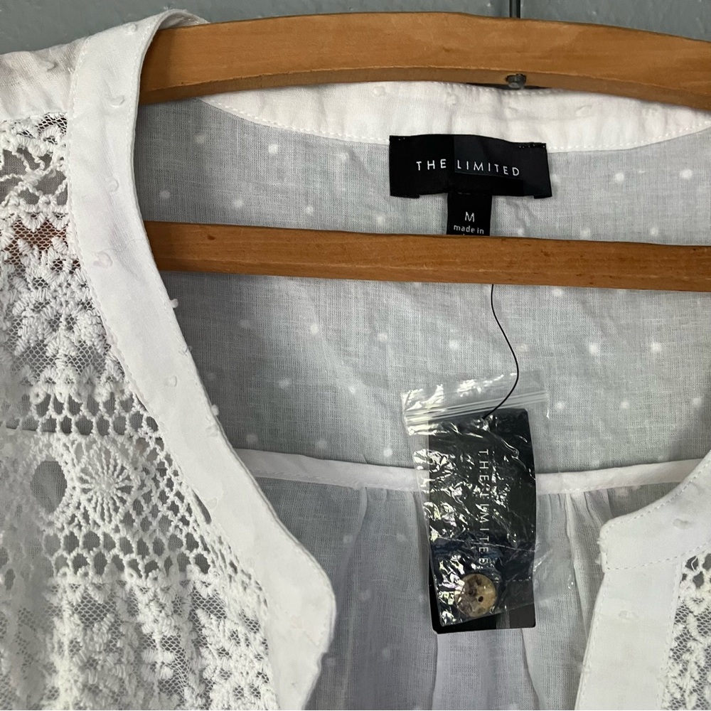 White Sleeveless Button-Up Top - Picture 3 of 5